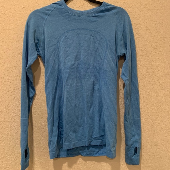 Lulu Lemon Long Sleeve - Picture 1 of 1